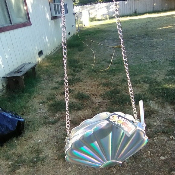 Holographic iridescent mermaid mermaidcore sea shell clamshell purse bag - Picture 5 of 8